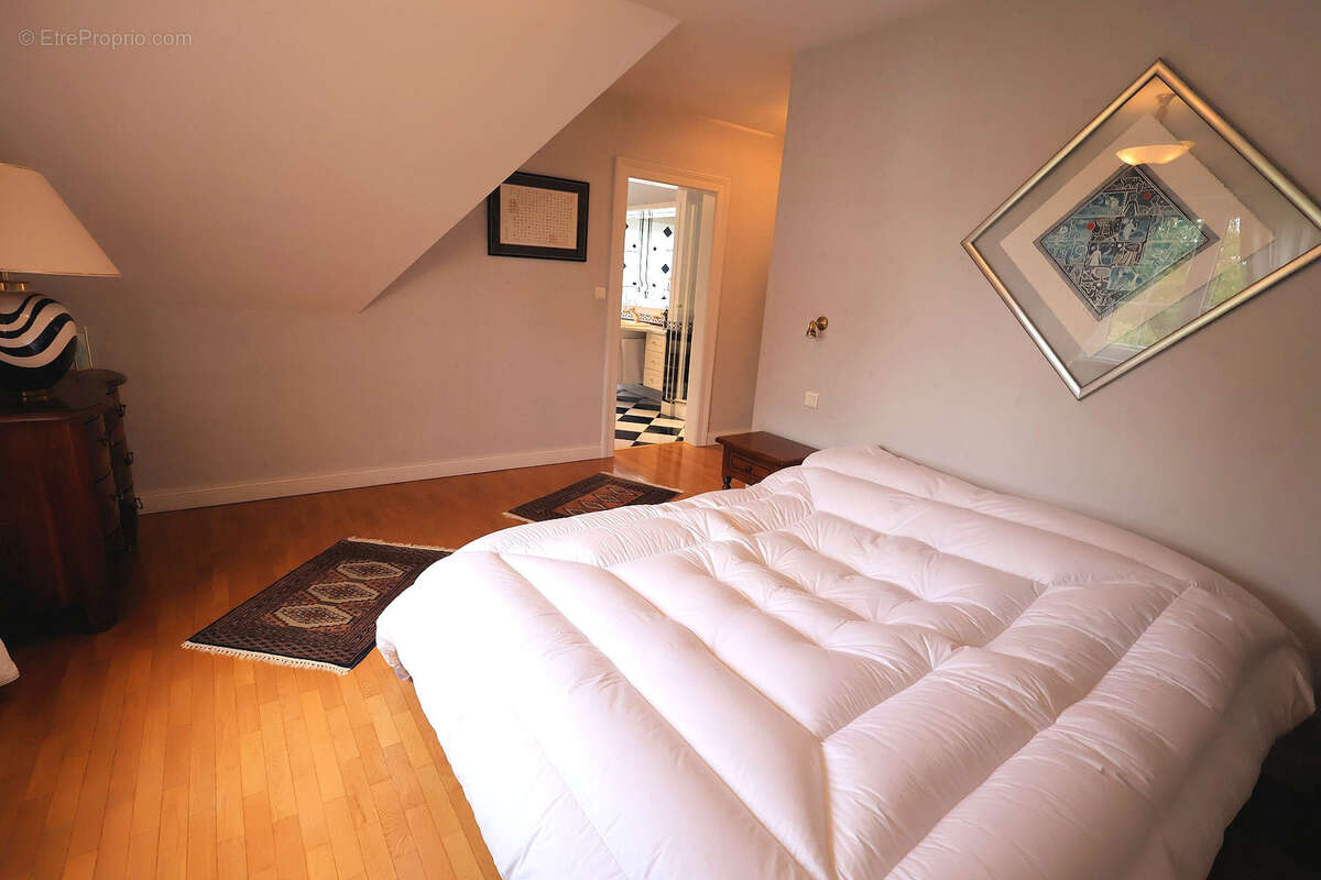 Maison à VILLAGE-NEUF