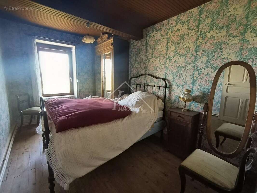 Maison à GOUTTIERES