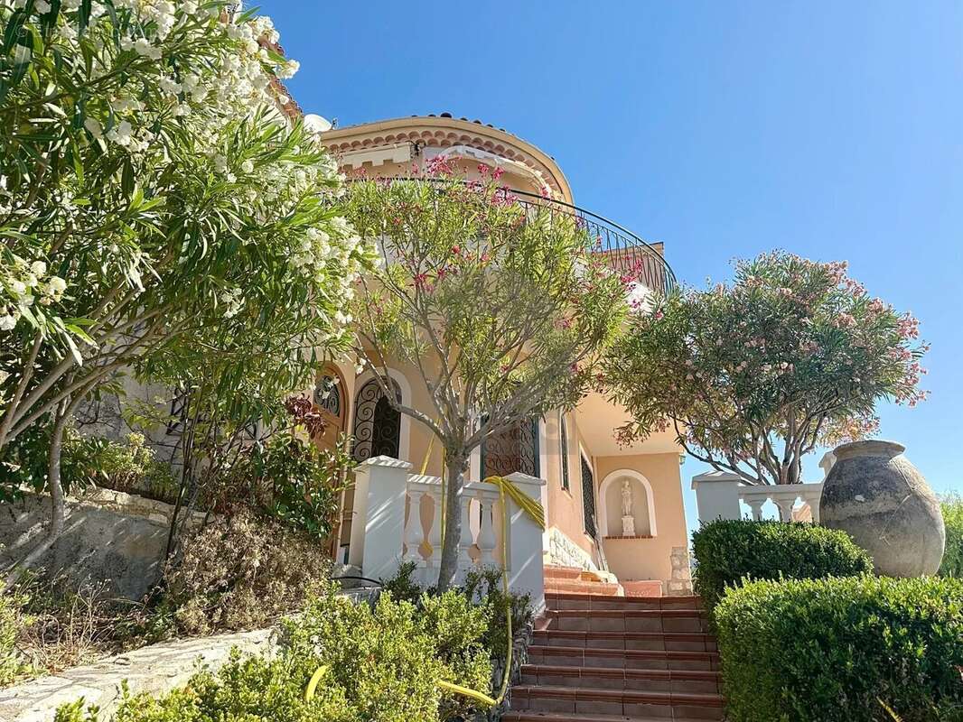 Maison à ROQUEBRUNE-CAP-MARTIN