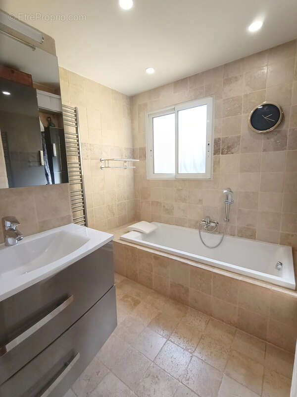 Maison à PEYMEINADE