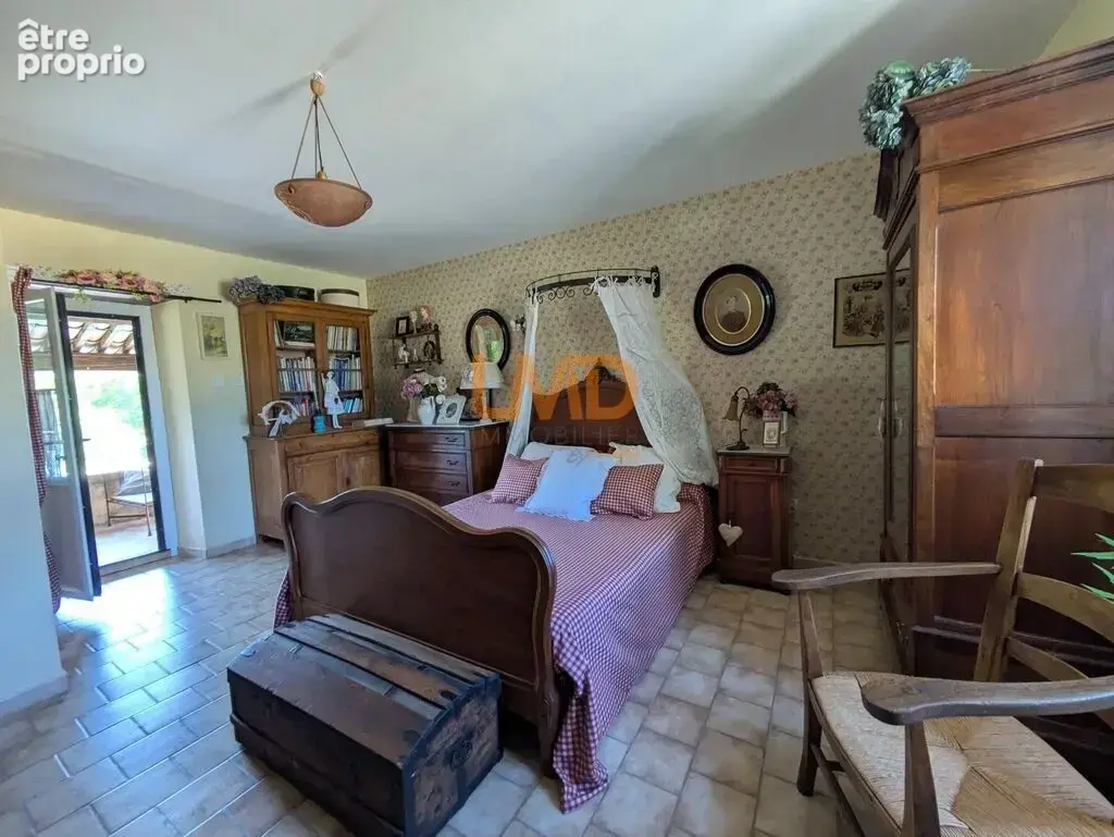 Maison en pierre 7 pièces 150m2, piscine, jardin - photo 18
