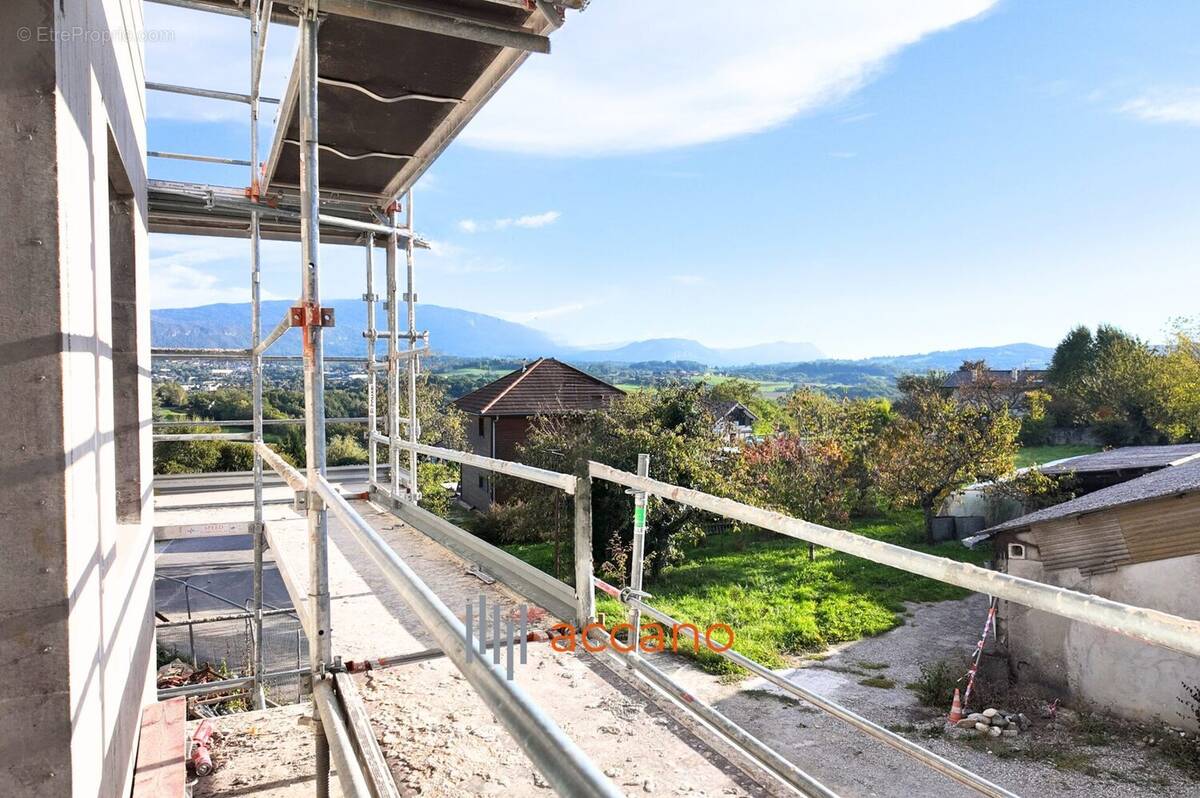 Appartement à POISY