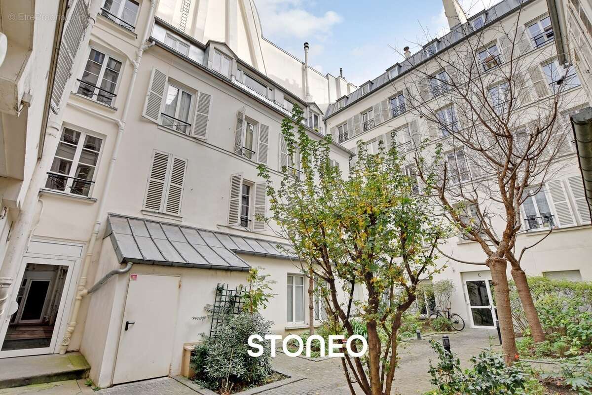 Appartement à PARIS-11E