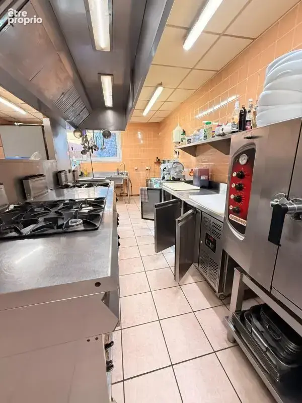 OPPORTUNITE ! Restaurant de caractère avec fonds et murs, adresse emblématique, à vendre au coeur de Guéret 415 000 € - photo 5