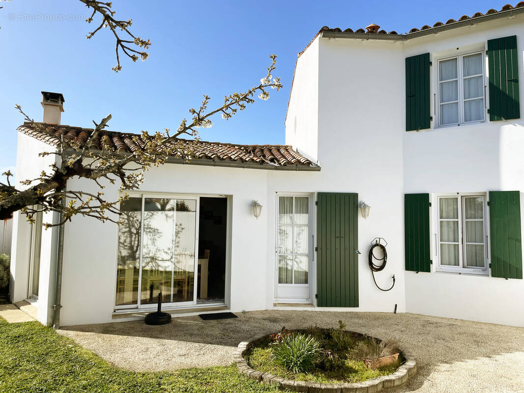 Maison à LA FLOTTE