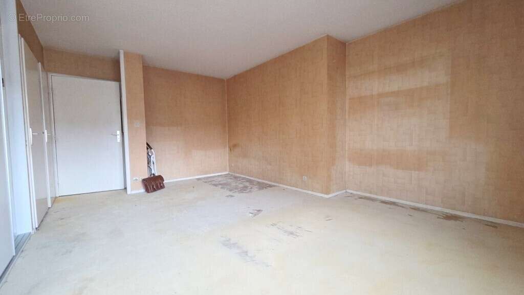 Studio avec cave et garage - photo 2