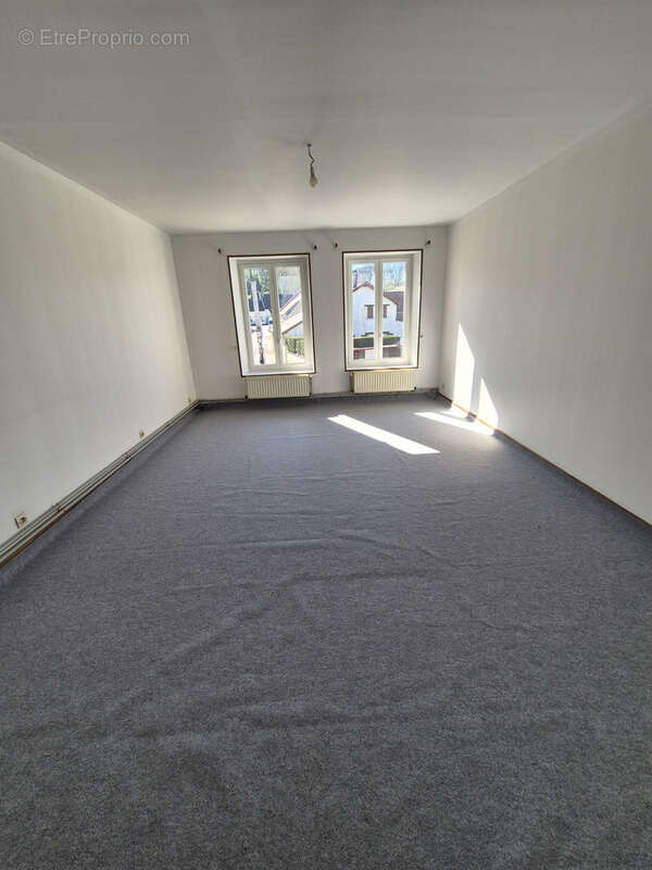 Appartement à COUCY-LES-EPPES