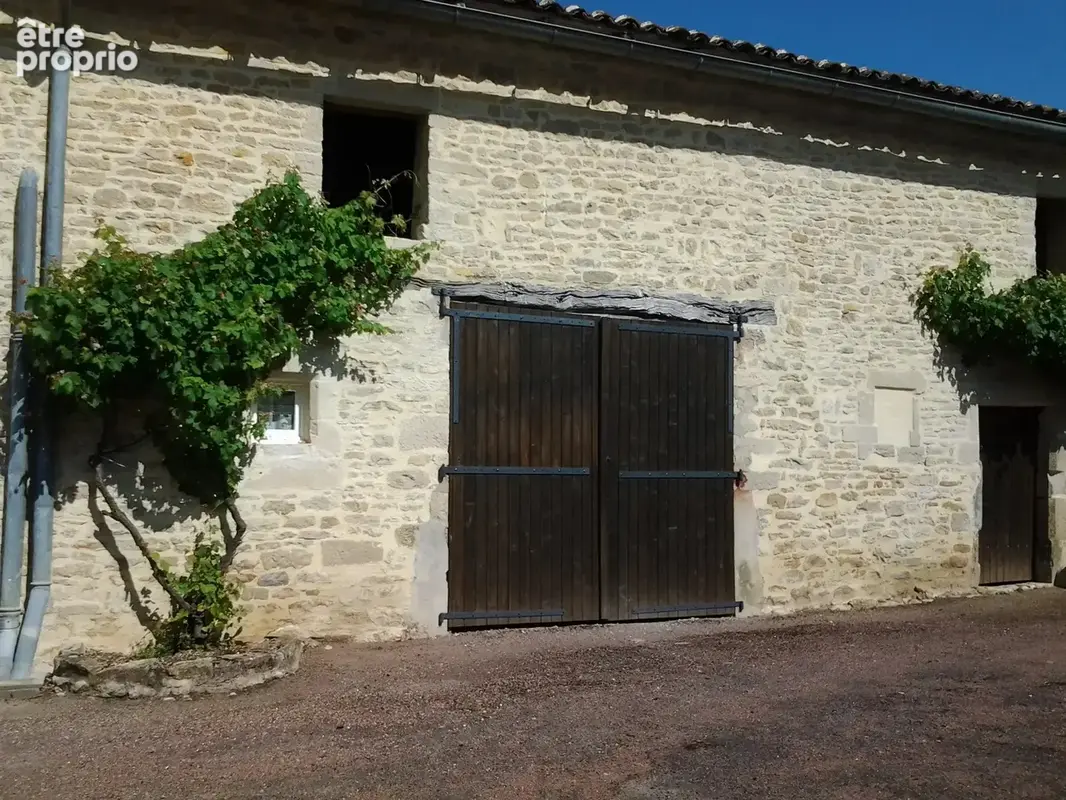 Magifique Longère avec piscine intérieure, 2 maison d'amis et 7 ha de terrain. - photo 26