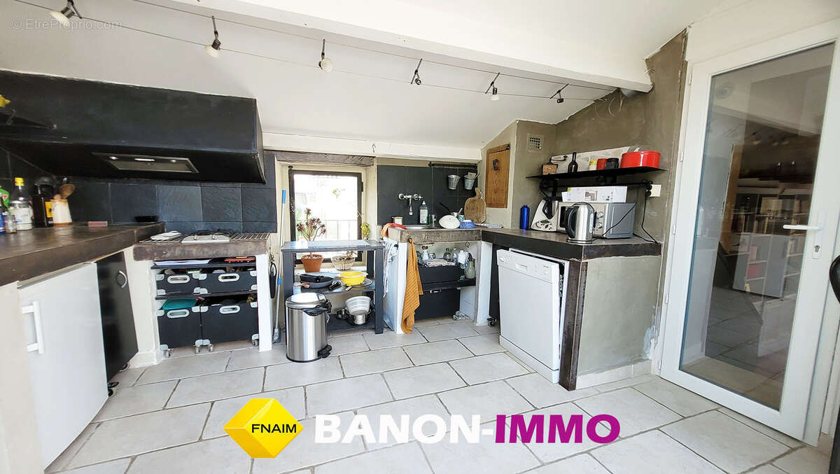 Maison à REVEST-DU-BION