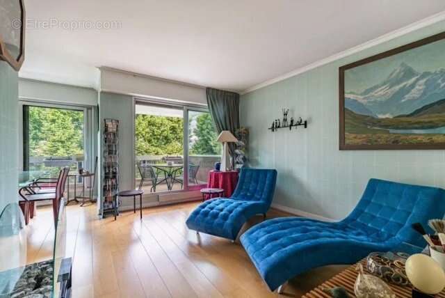 Appartement à NEUILLY-SUR-SEINE