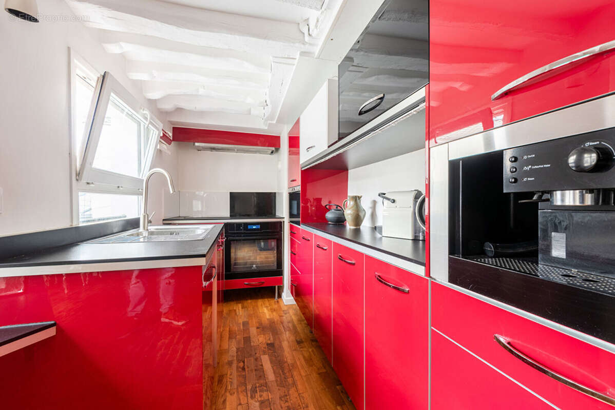 Appartement à PARIS-2E