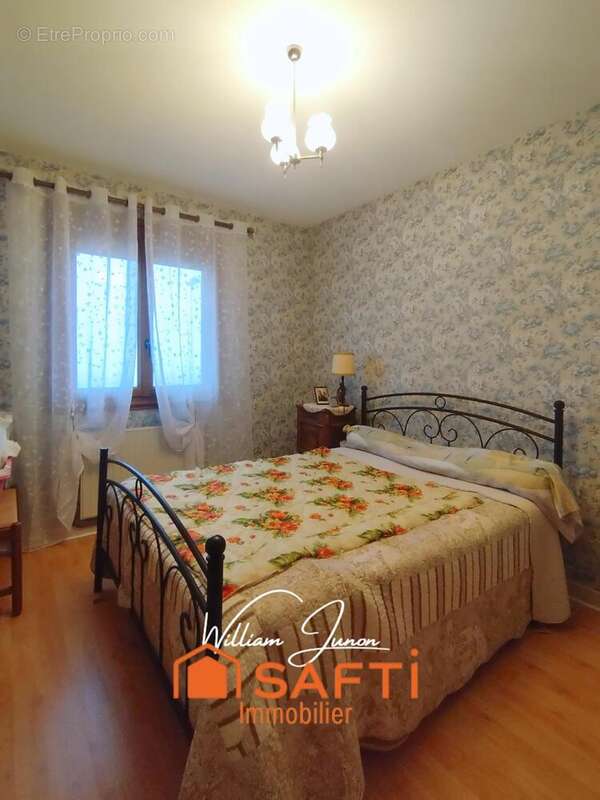 Photo 7 - Maison à SAINT-JUST-MALMONT