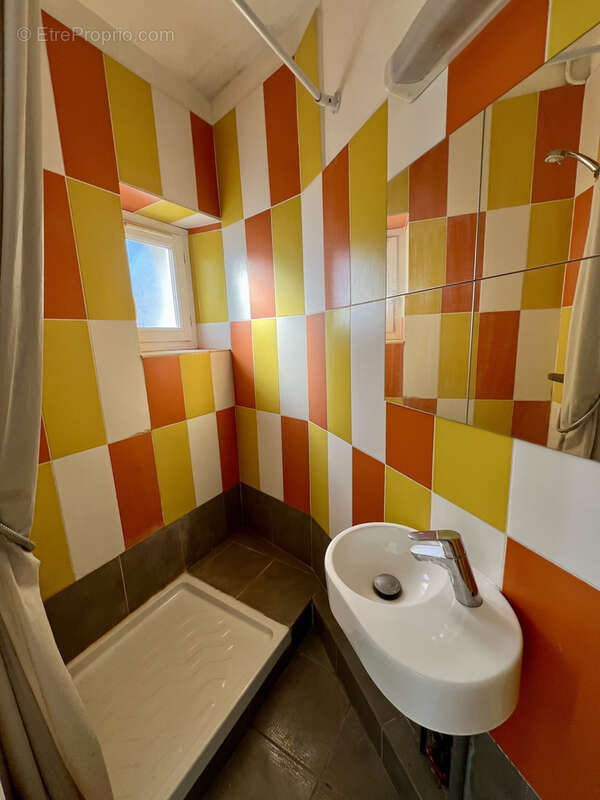 Appartement à PARIS-14E