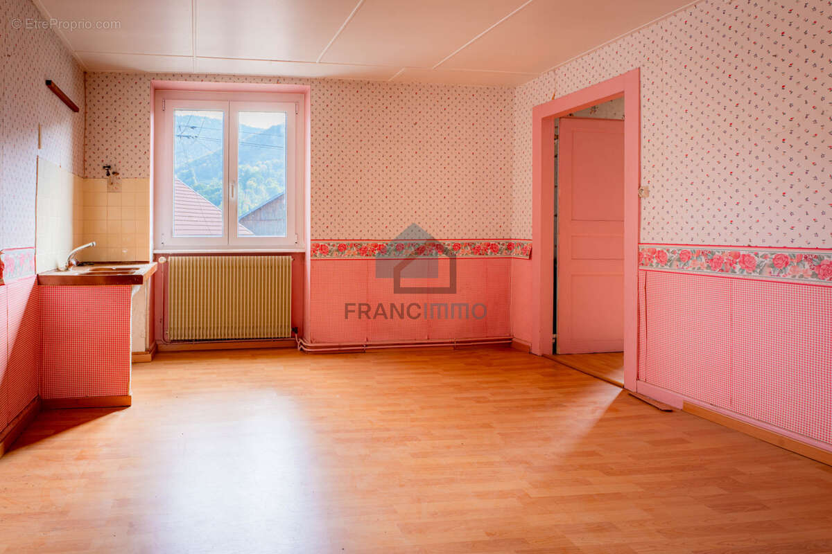 Maison à VAUFREY