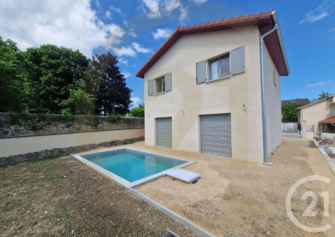 Maison à L&#039;ISLE-D&#039;ABEAU