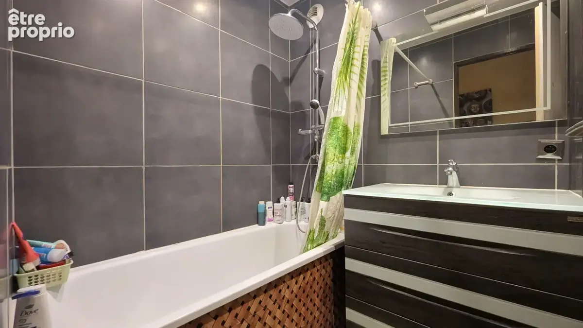 CRAN GEVRIER - T4 avec balcons en exclusivité - photo 10