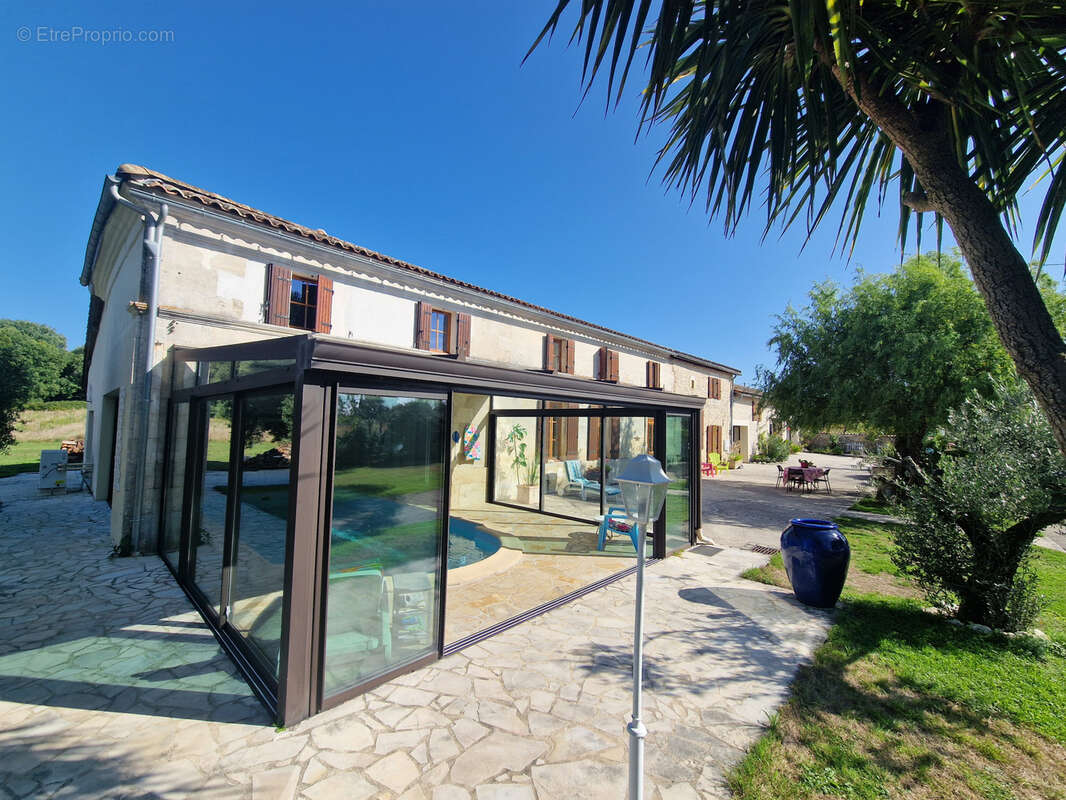 Maison à TUGERAS-SAINT-MAURICE