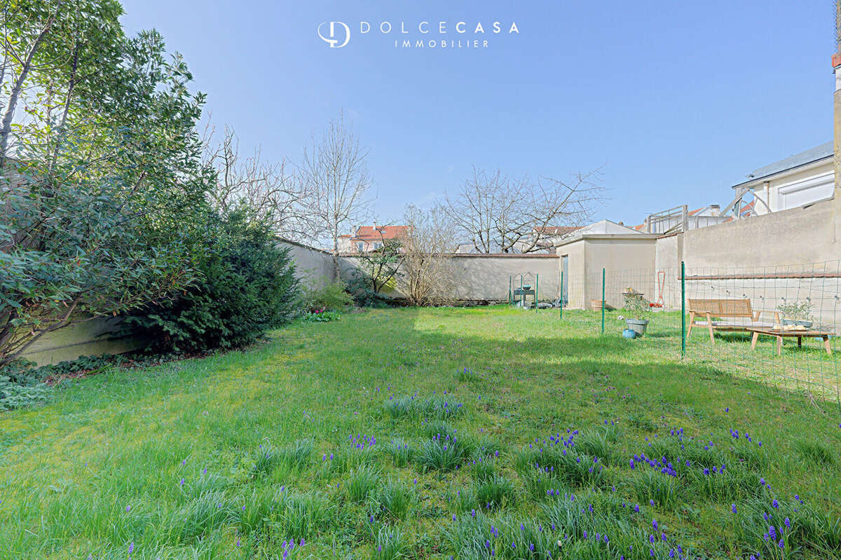 Appartement à LE PERREUX-SUR-MARNE