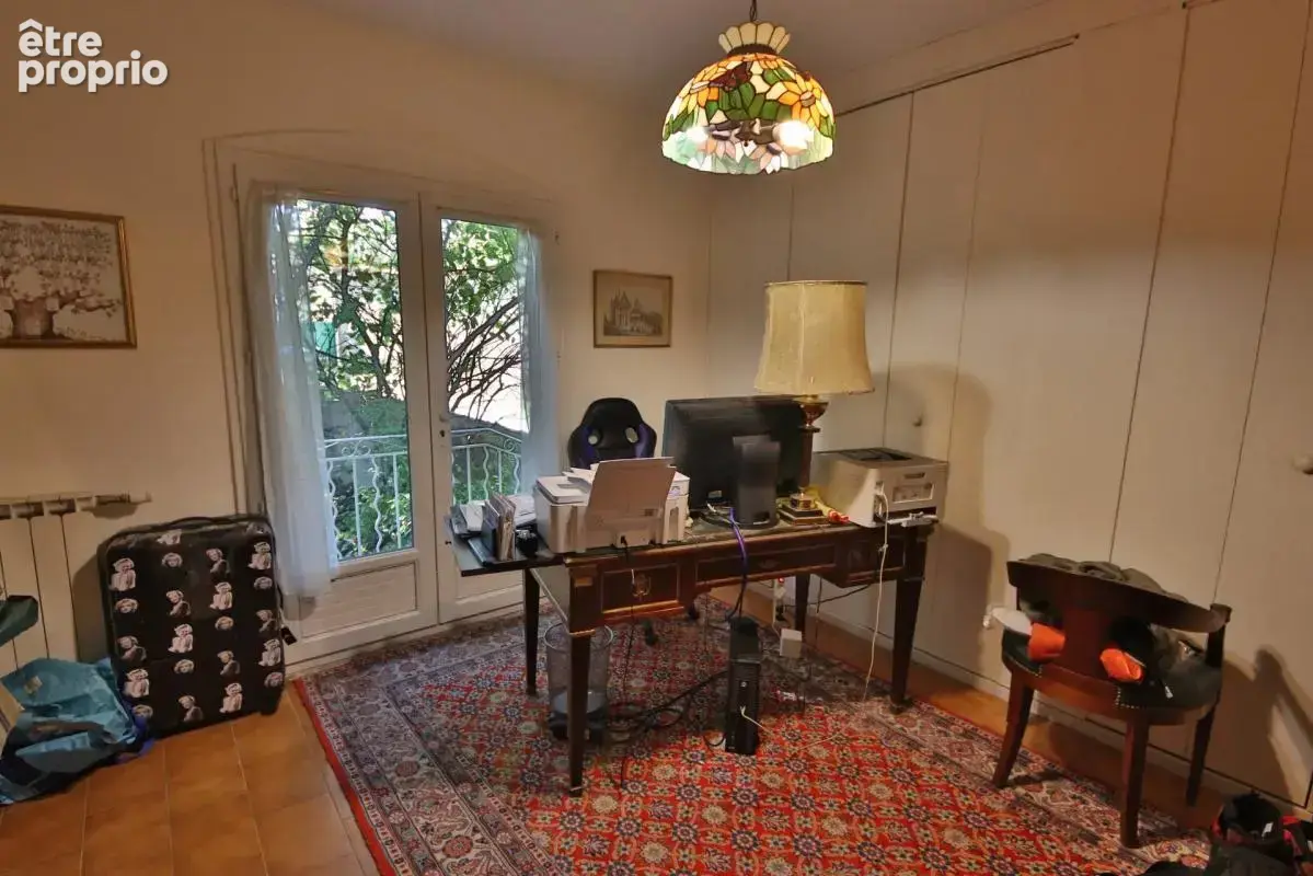 Maison de 7 pièces de 203 m² à Nîmes - photo 9