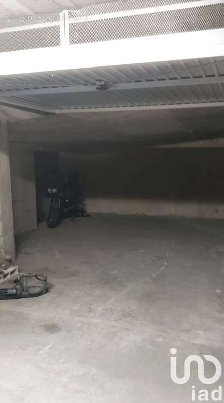 Photo 2 - Parking à CHOISY-LE-ROI