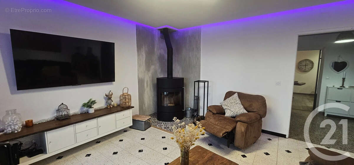 Maison à MAUREMONT