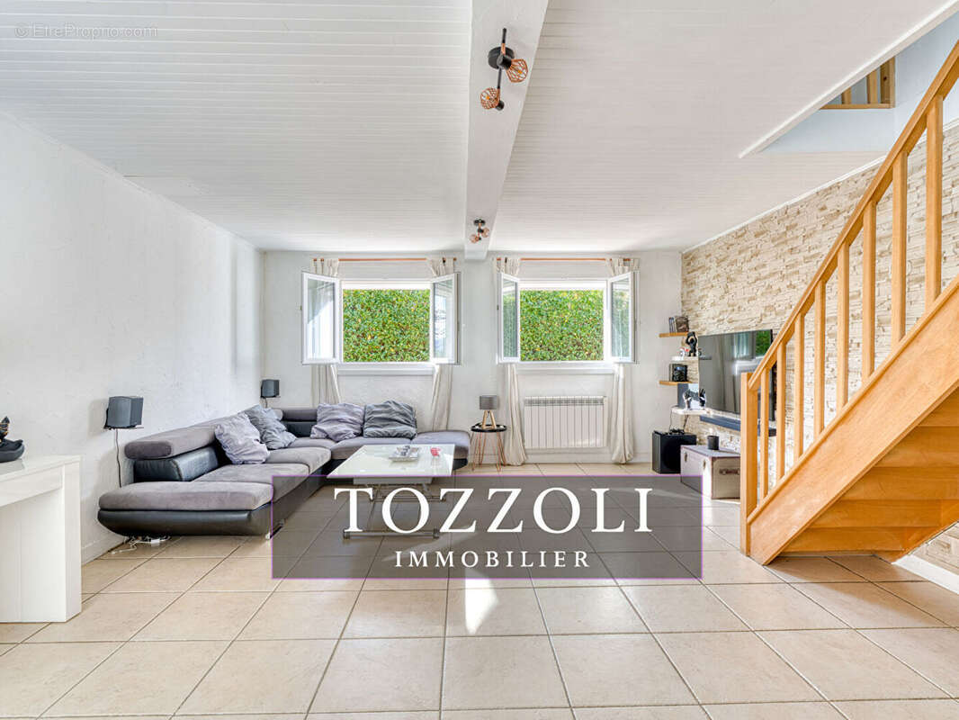 Maison à SAINT-QUENTIN-FALLAVIER