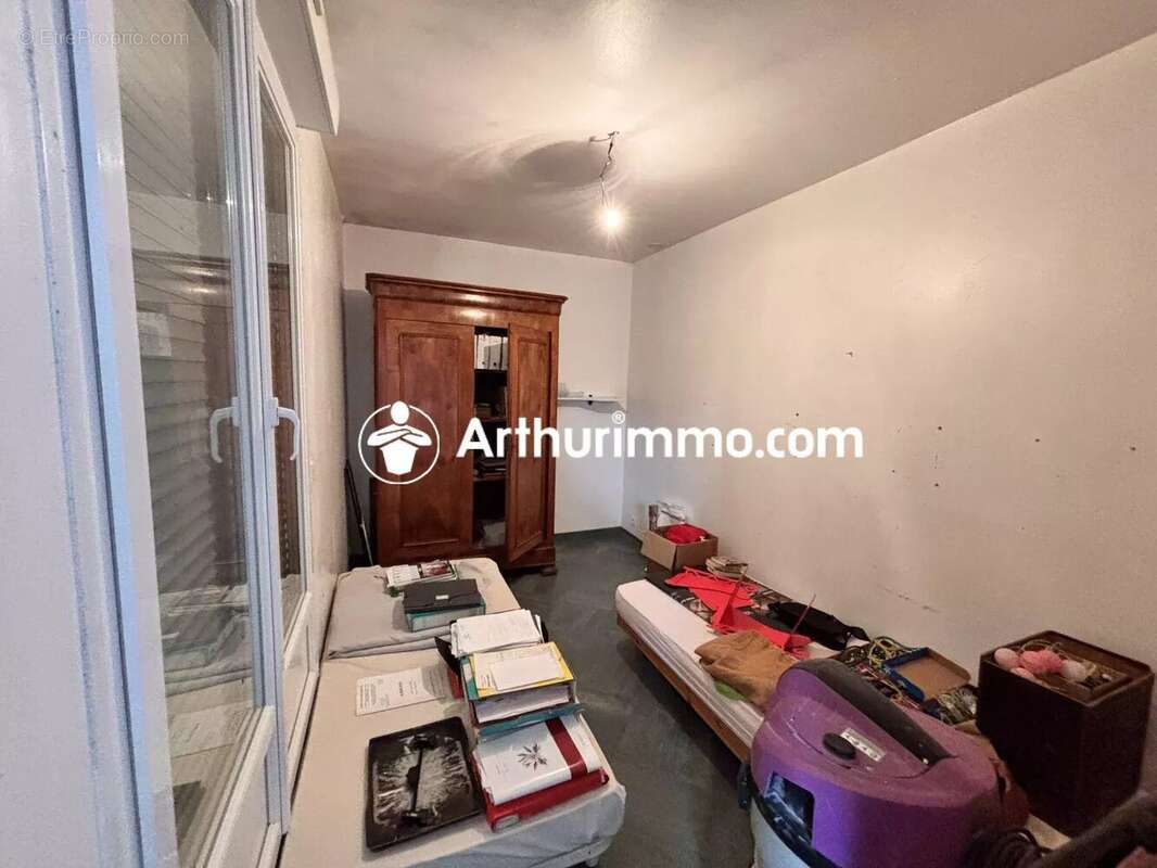 Commerce à BEAUVAIN