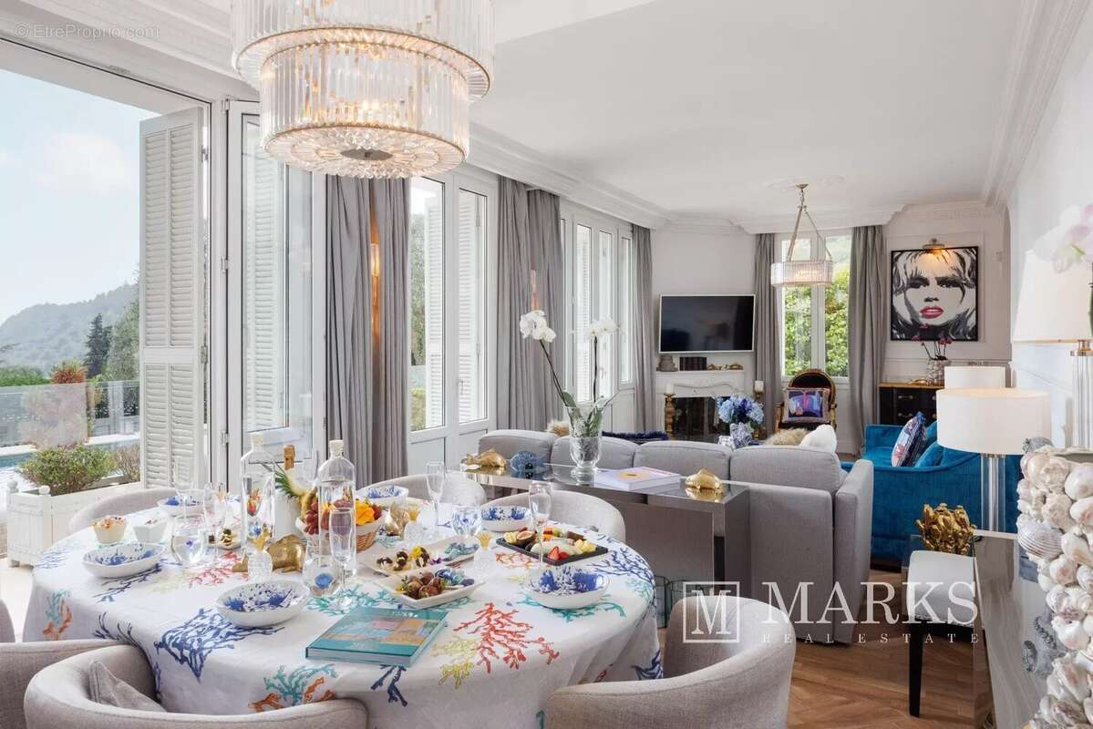Villa rénovée avec goût avec maison d'amis et vue dégagée - photo 20