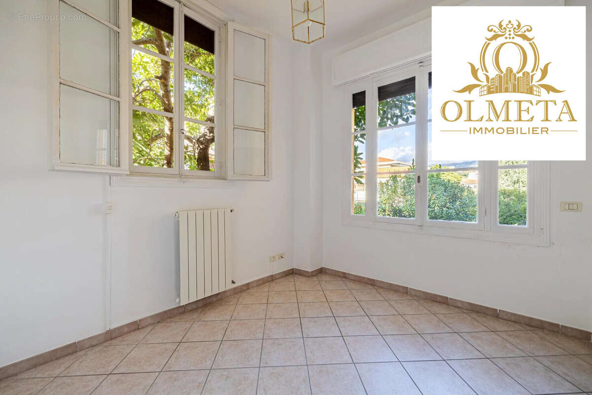 Appartement à ROQUEBRUNE-CAP-MARTIN