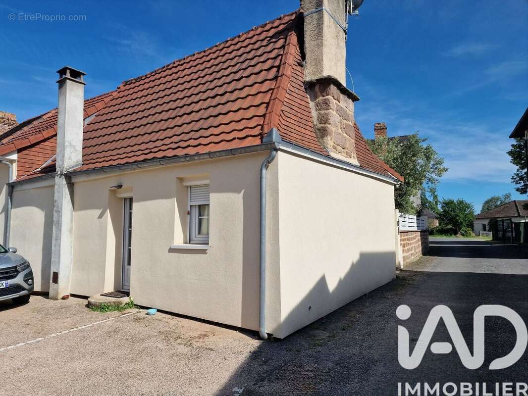 Photo 2 - Maison à BRIGNAC-LA-PLAINE