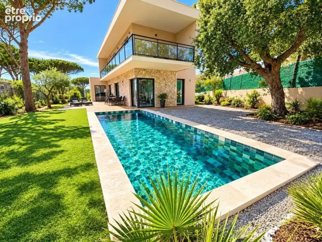Photo Maison à Saint-Raphael au prix de 795 000€