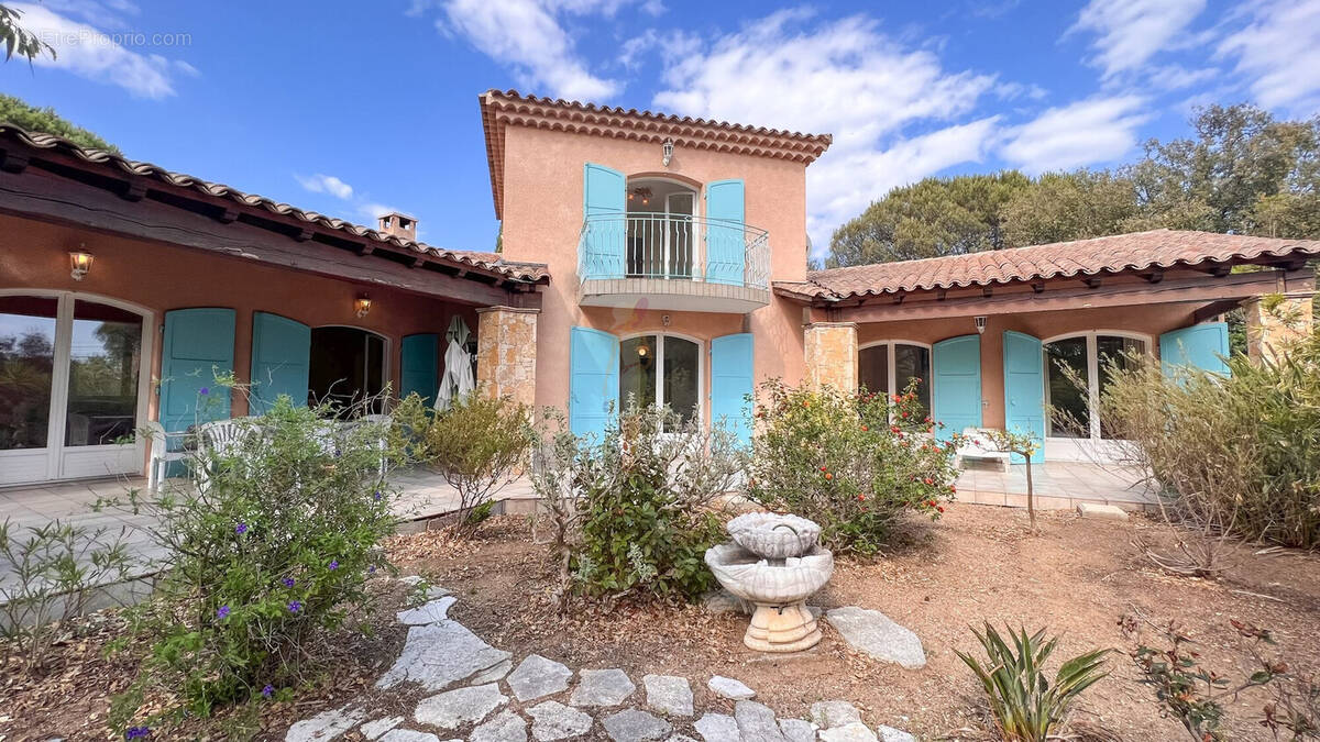 Maison à LES ISSAMBRES