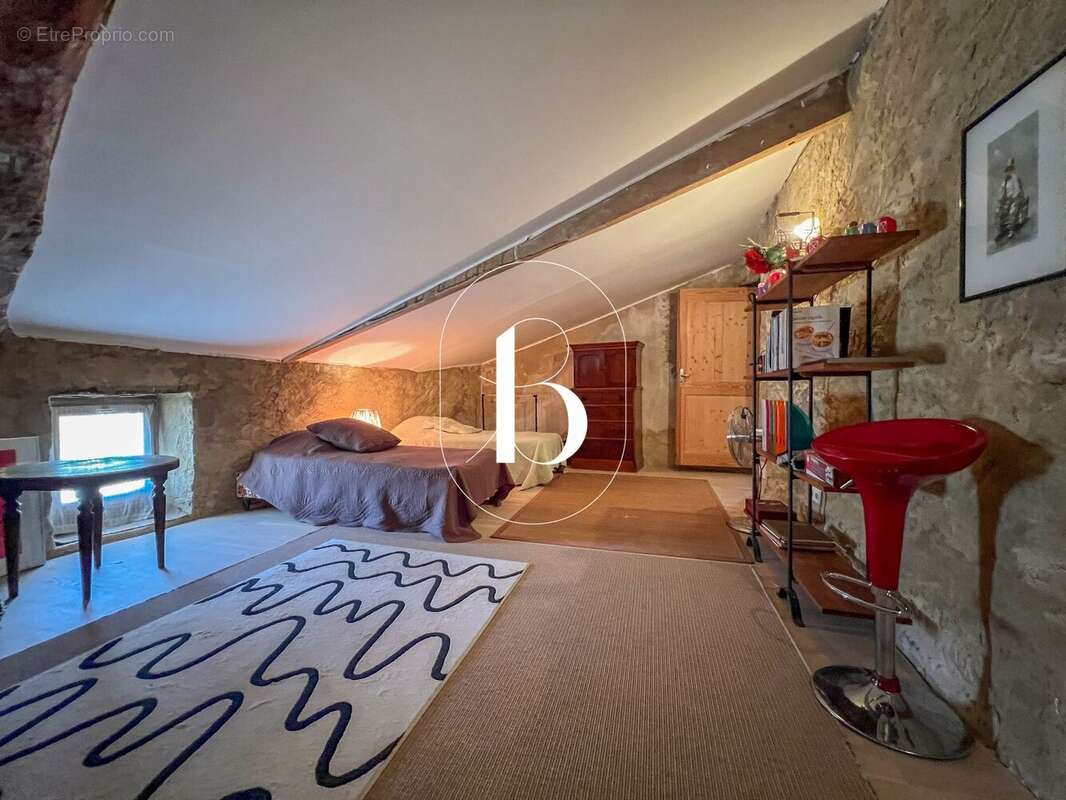 Maison à GOUDARGUES