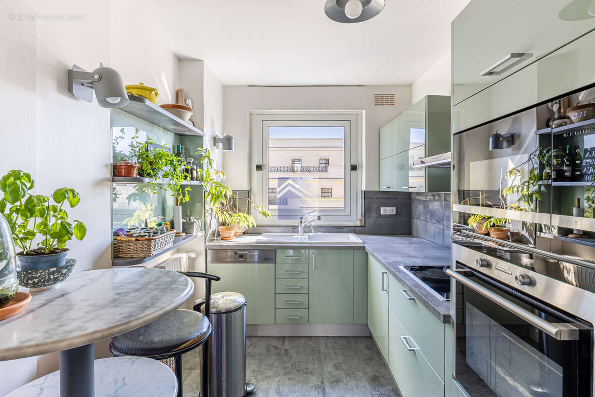 Appartement à LEVALLOIS-PERRET