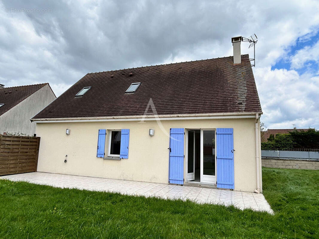 Maison à LE CHATELET-EN-BRIE