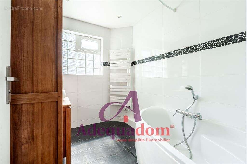 Chefson - Maison Familiale 4 chambres 120 m² avec jardin - photo 11