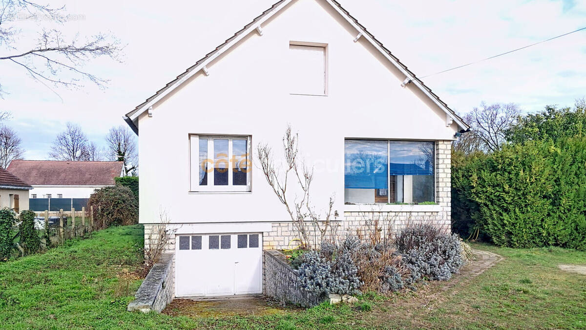 Maison à SAINT-MAURICE-SUR-FESSARD