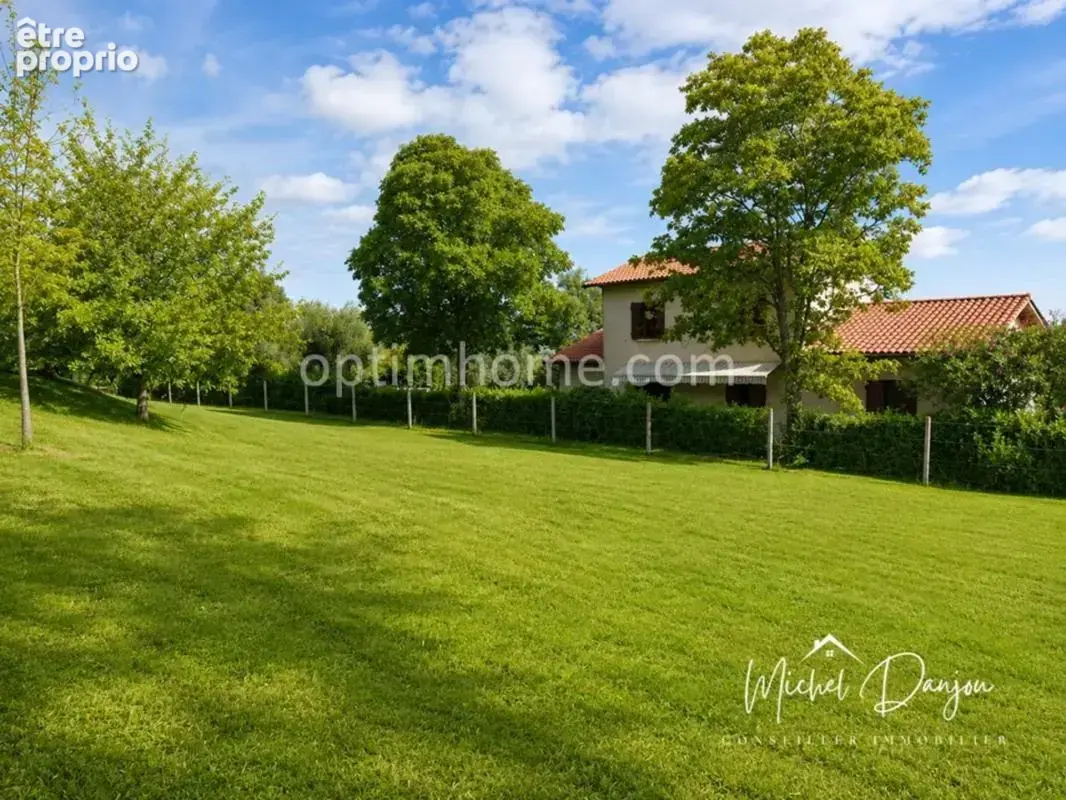 FOURQUEVAUX – Terrain viabilisé – Env. 650 m² - photo 2
