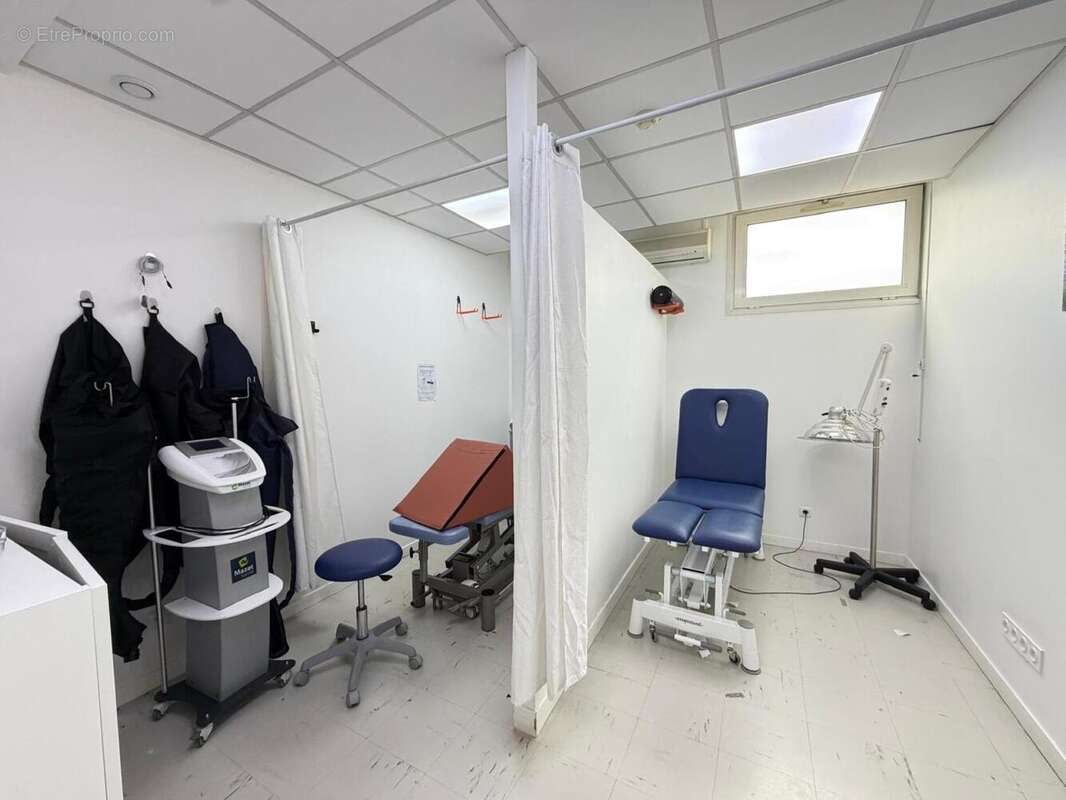 Photo 5 - Commerce à RIS-ORANGIS