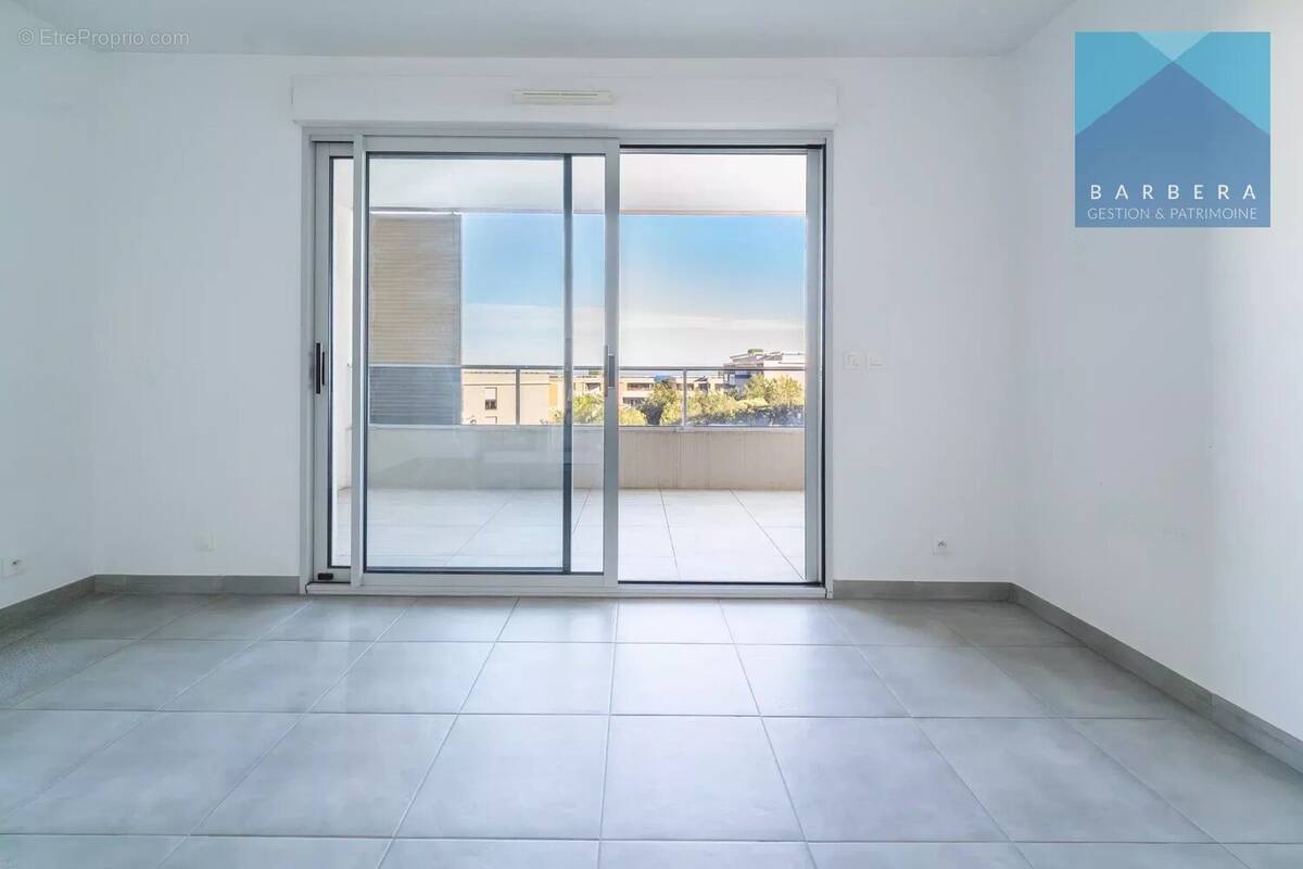 Appartement à VILLENEUVE-LOUBET