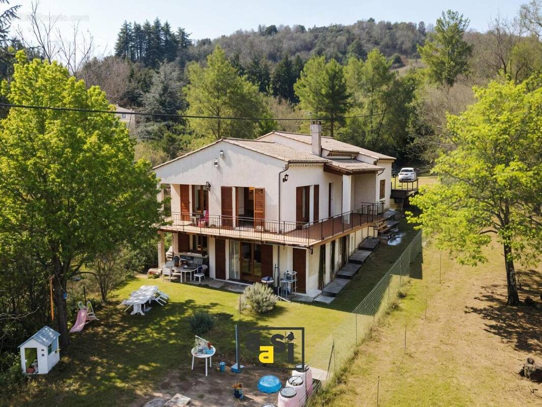   - Maison à VALS-LES-BAINS