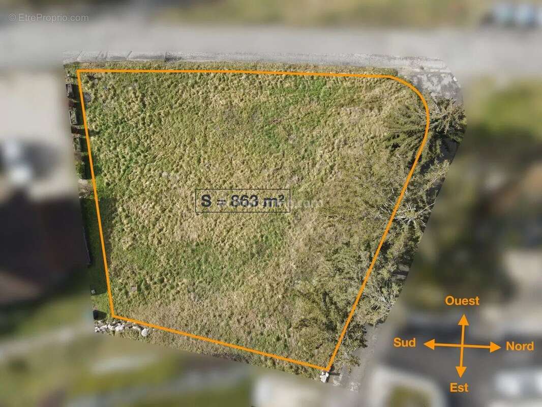 Terrain à SERRIERES-EN-CHAUTAGNE