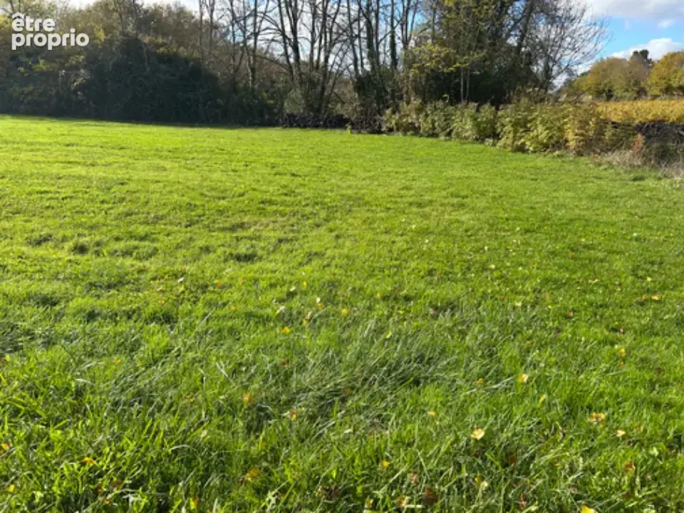 Terrain à LA BREDE