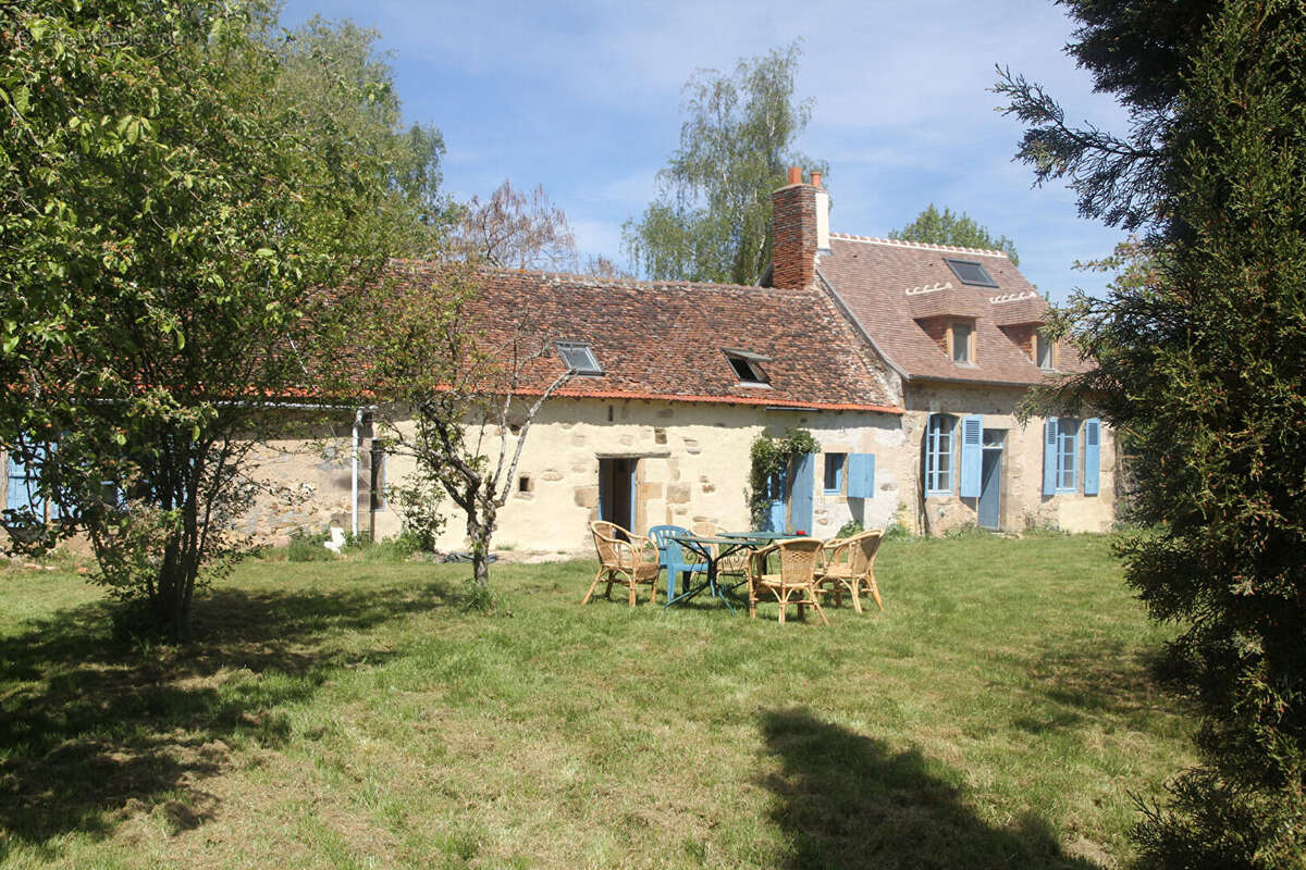 Domaine de charme à Autry Issards - photo 2