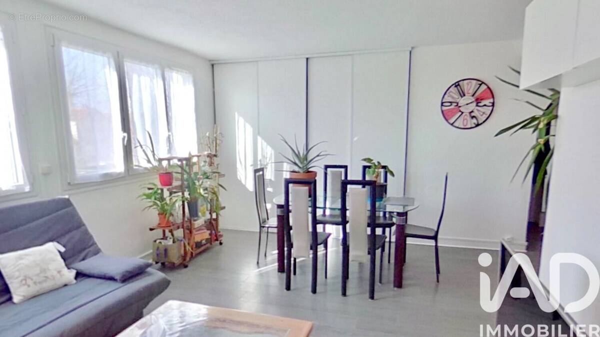 Photo 1 - Appartement à CHAMPIGNY-SUR-MARNE