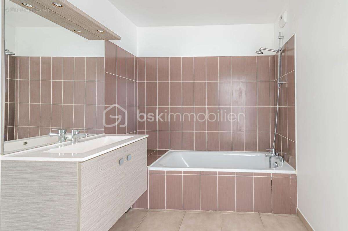 Appartement à SEYNOD