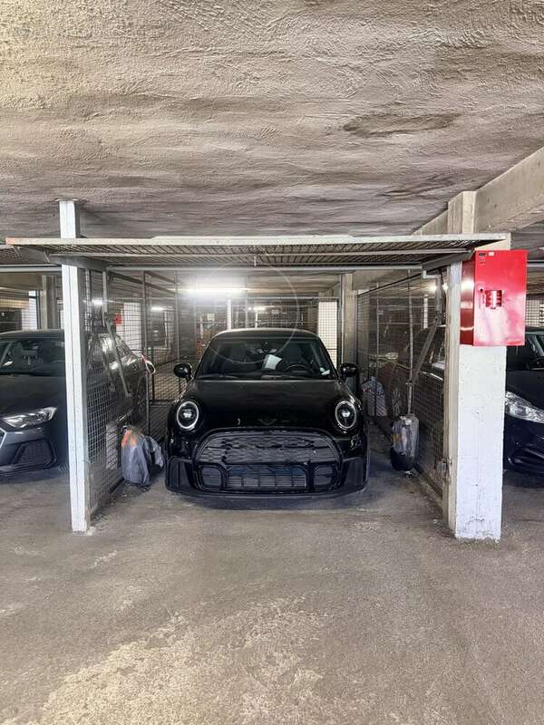 Parking à MARSEILLE-7E