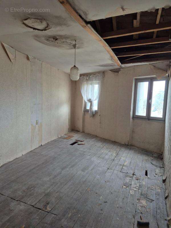 Maison à PEPIEUX