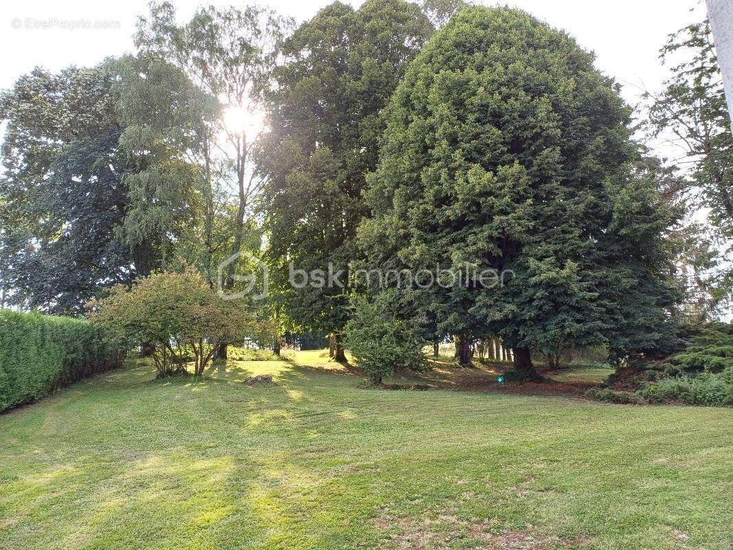 Maison à POURU-SAINT-REMY