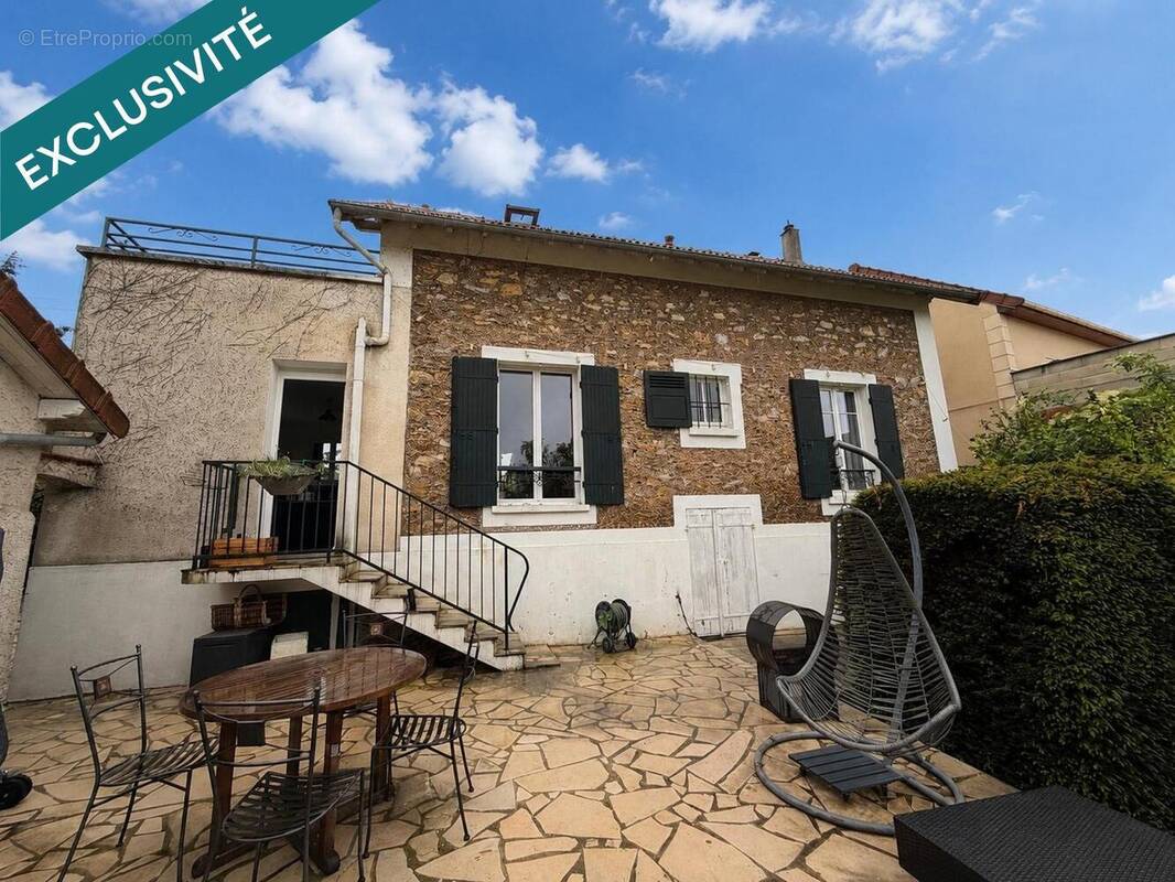Photo 1 - Maison à RIS-ORANGIS